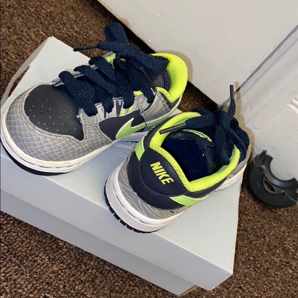 Baby shoes